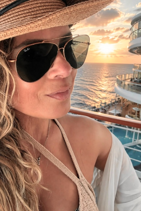 Cruise Brothers Travel Agent BEATRIZ COURTNEY